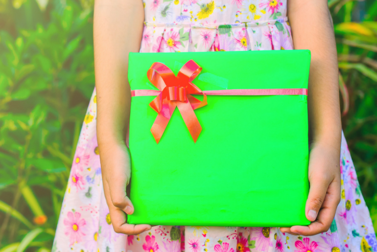How Random Acts of Kindness Can Ease Depression